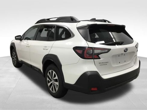 Used 2023 Subaru Outback Premium AWD/4WD image 14