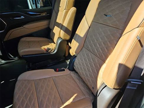 Used 2024 Cadillac Escalade Sport w/ LPO, ONYX Package image 21