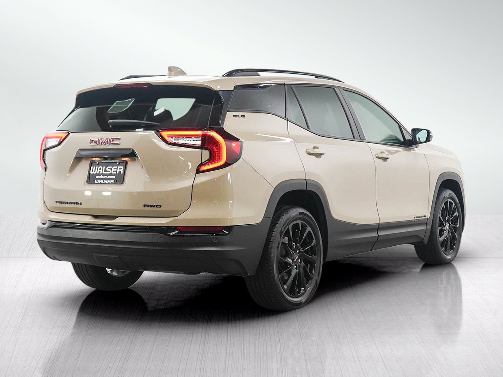 Used 2023 GMC Terrain SLE w/ Driver Convenience Package AWD/4WD image 6