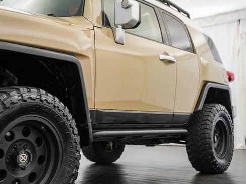 Used 2013 Toyota FJ Cruiser 4WD w/ Upgrade Pkg image 33