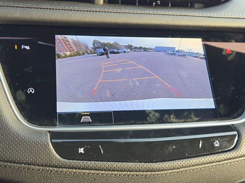 New 2025 Cadillac XT5 Luxury image 28