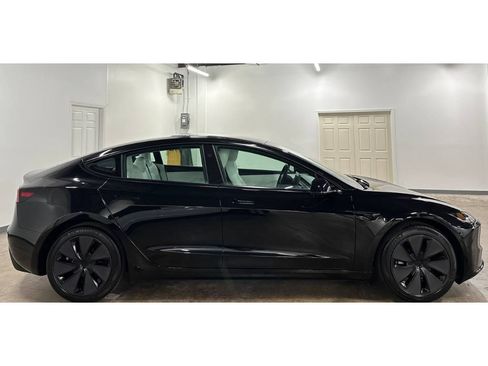 Used 2026 Tesla Model 3 RWD image 9