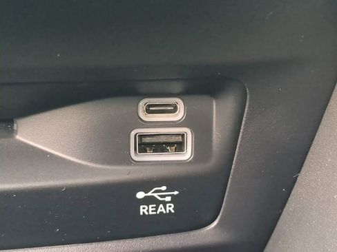 New 2026 Chrysler Pacifica Limited w/ Uconnect Theater Family Group image 31