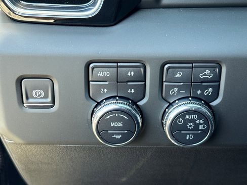 Used 2025 GMC Sierra 1500 Denali image 26