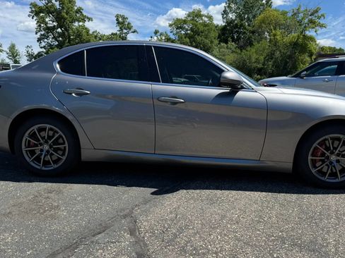 Used 2018 Alfa Romeo Giulia AWD image 11
