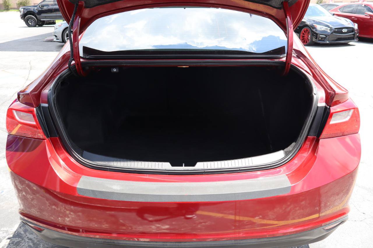 Used 2018 Chevrolet Malibu LT FWD image 34