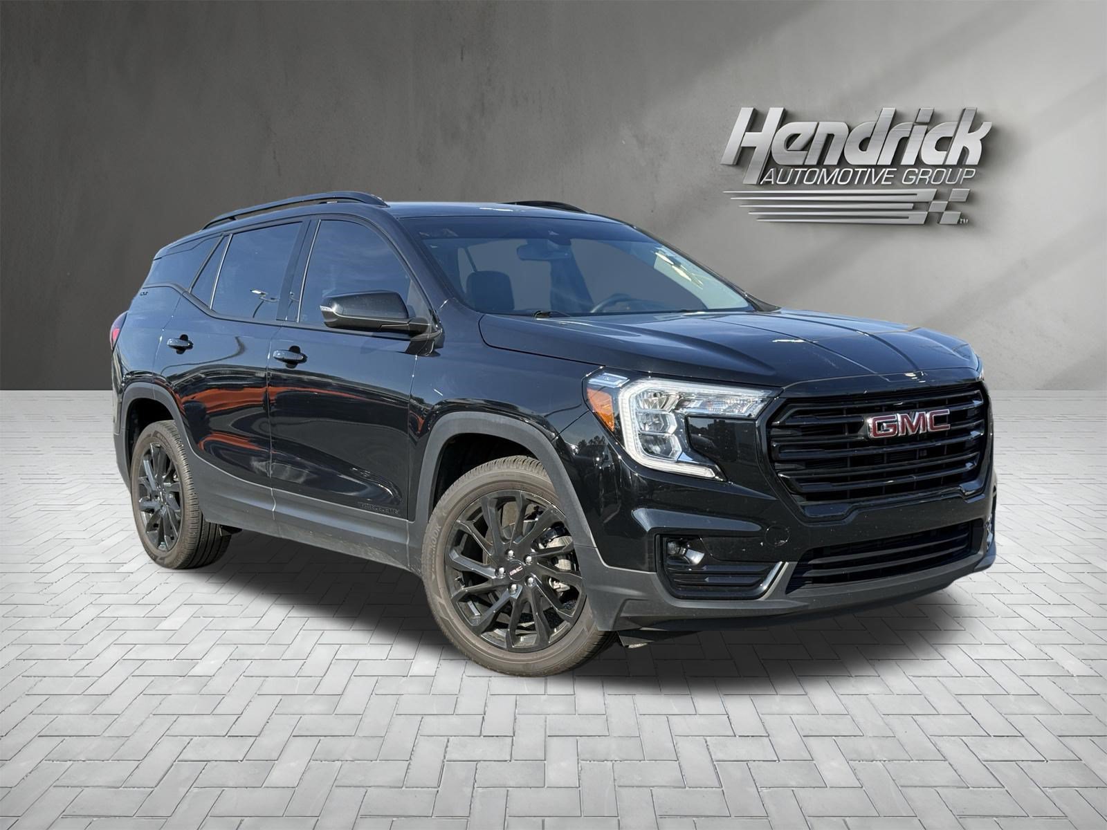 Used 2024 GMC Terrain SLT w/ Elevation Edition AWD/4WD image 2