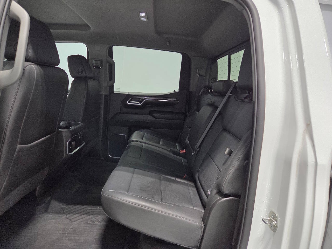 Used 2024 Chevrolet Silverado 1500 LTZ w/ LTZ Convenience Package II AWD/4WD image 16