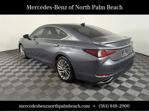 Used 2019 Lexus ES 350 Ultra Luxury image 4