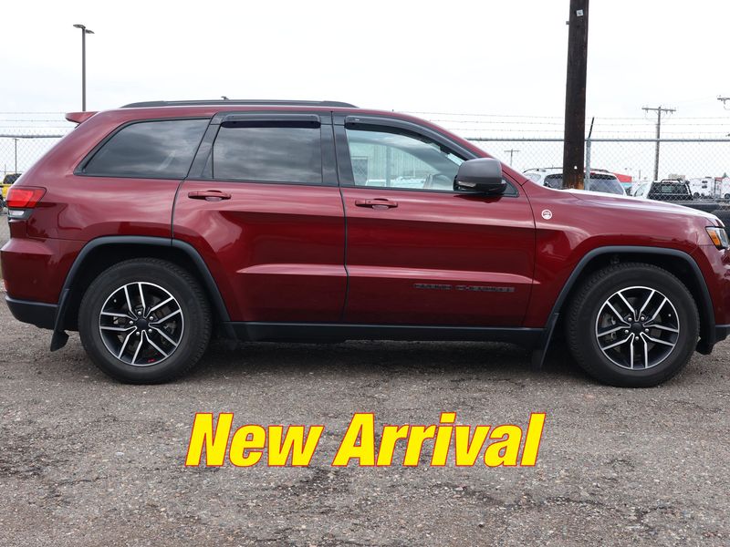 Used 2019 Jeep Grand Cherokee Trailhawk image 1