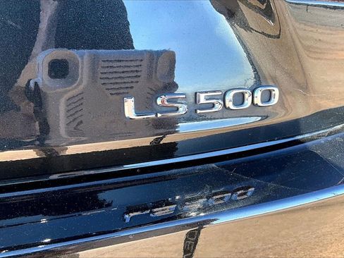 Used 2022 Lexus LS 500 image 32