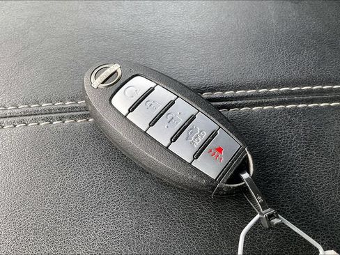 Used 2025 Nissan Altima 2.5 SV FWD image 35