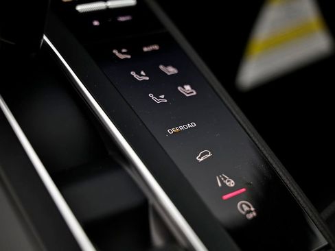 New 2026 Porsche Macan S image 44