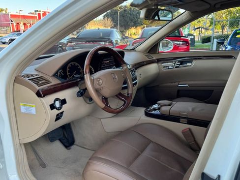 Used 2009 Mercedes-Benz S 550 image 33