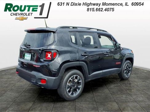 Used 2023 Jeep Renegade Trailhawk AWD/4WD image 4