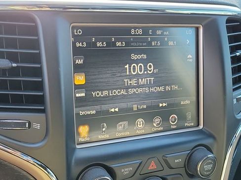 Used 2017 Jeep Grand Cherokee Limited w/ Trailer Tow Group IV AWD/4WD image 16