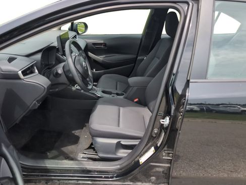 Used 2024 Toyota Corolla LE FWD image 6