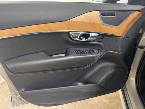 Used 2023 Volvo XC90 B6 Core w/ Protection Package Premier AWD/4WD image 17