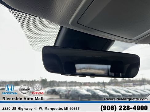 Used 2022 Toyota Highlander XLE image 19