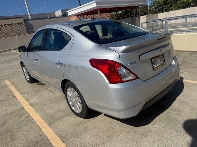 Used 2016 Nissan Versa SV FWD image 4