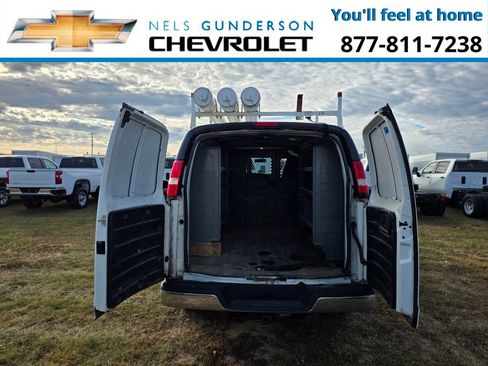 Used 2018 Chevrolet Express 3500 Work Van image 11