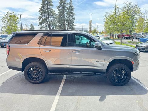 Used 2022 Chevrolet Tahoe Z71 w/ Luxury Package AWD/4WD image 6