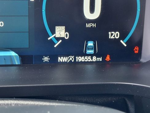 Certified 2023 Ford F150 Lariat w/ Equipment Group 502A High image 31