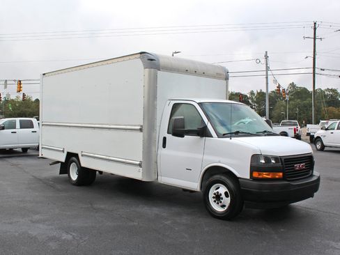 Used 2021 GMC Savana 3500 Extended w/ Power Convenience Package image 7