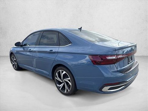 Used 2025 Volkswagen Jetta SEL FWD image 8