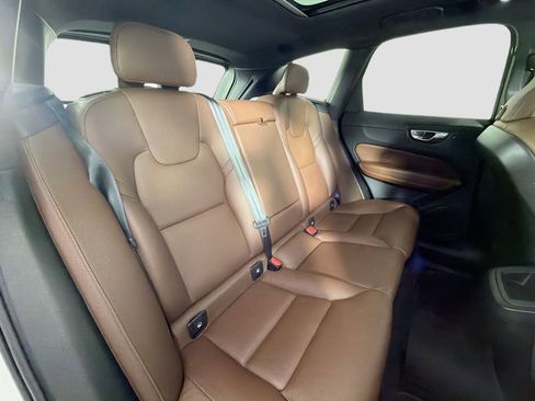 Certified 2023 Volvo XC60 B5 Plus w/ Protection Package Premier AWD/4WD image 27