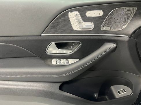 Used 2025 Mercedes-Benz GLE 450 4MATIC image 18
