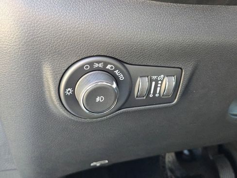 New 2026 Jeep Compass Latitude image 25