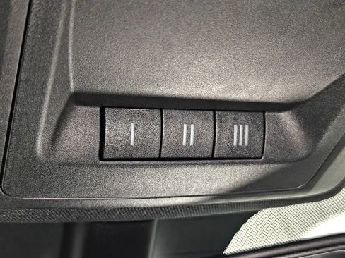 Used 2017 RAM 2500 Limited AWD/4WD image 12