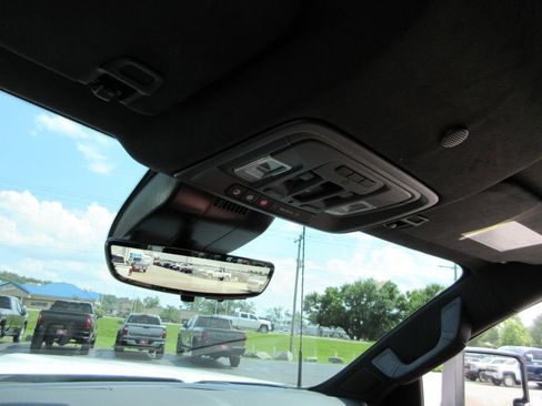 Certified 2025 GMC Sierra 2500 Denali Ultimate AWD/4WD image 39