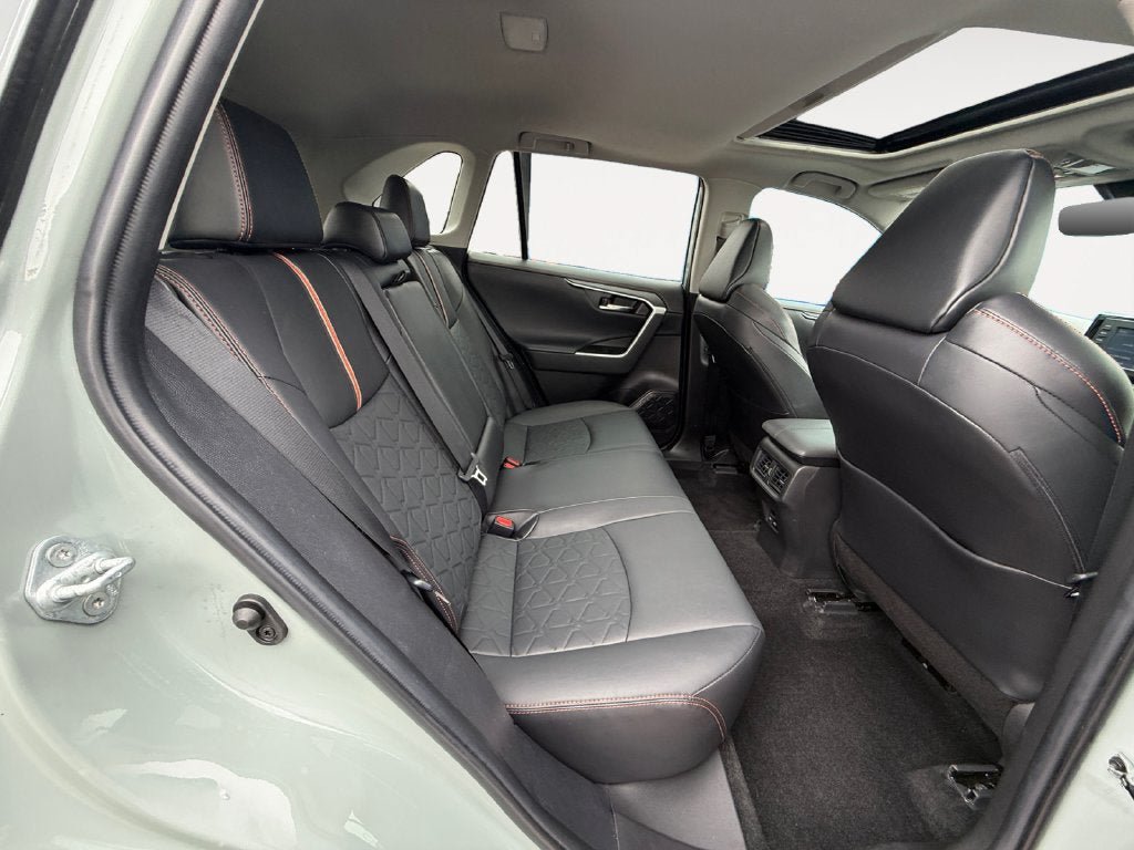 Used 2022 Toyota RAV4 Adventure w/ Convenience Package AWD/4WD image 23