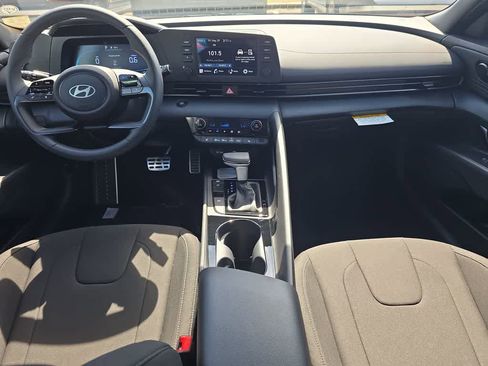New 2026 Hyundai Elantra SEL Sport Premium FWD image 19