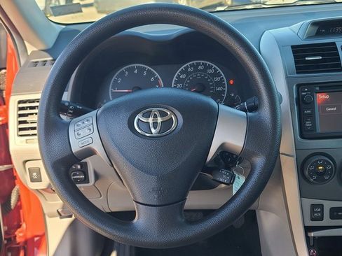 Used 2013 Toyota Corolla LE image 19