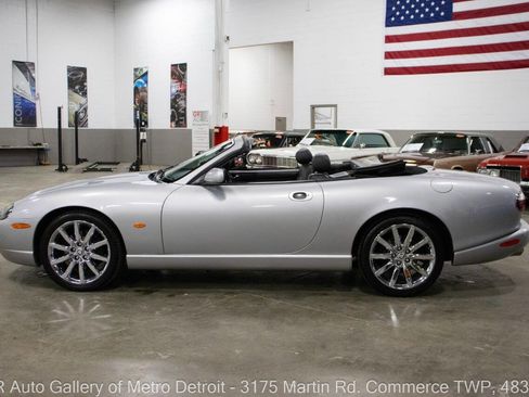 Used 2006 Jaguar XK8 Convertible RWD image 4