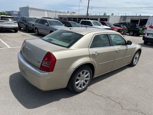 Used 2007 Chrysler 300 C RWD image 17