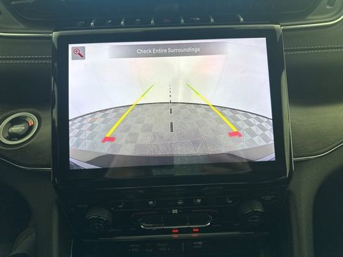 Used 2024 Jeep Grand Cherokee L Overland image 30