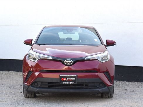 Used 2019 Toyota C-HR XLE FWD image 7