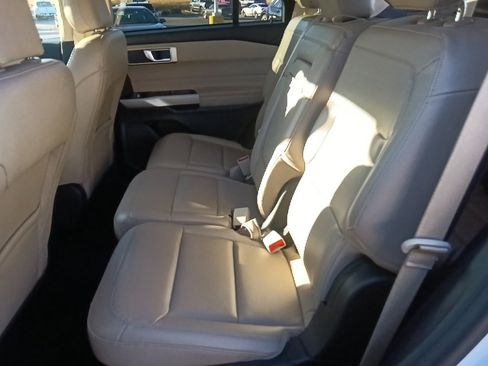 Used 2023 Ford Explorer XLT w/ Equipment Group 202A image 28