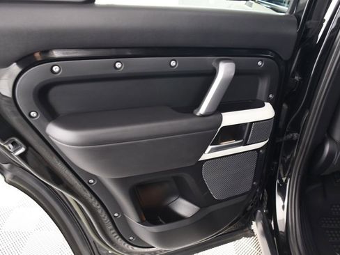 Used 2023 Land Rover Defender 110 X-Dynamic SE AWD/4WD image 26