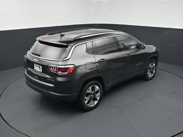 Used 2019 Jeep Compass Limited w/ Advanced Safety Group AWD/4WD image 18