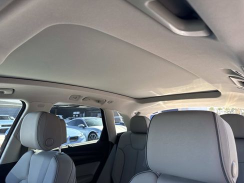 Used 2021 Audi Q5 e Premium Plus w/ Premium Plus Package image 24