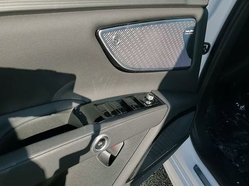 Certified 2024 Maserati Grecale GT image 20