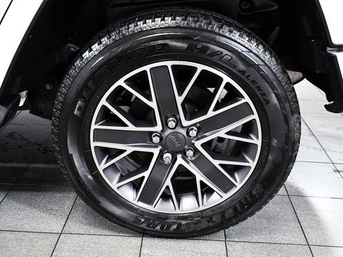 Used 2022 Jeep Wrangler Unlimited Sahara image 8