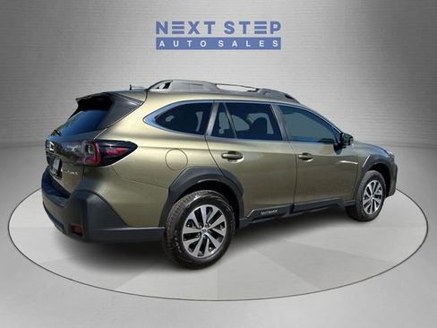 Used 2025 Subaru Outback Premium w/ Popular Package #1 AWD/4WD image 8
