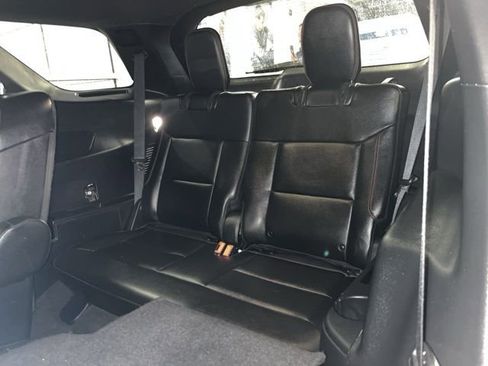 Used 2022 Ford Explorer ST-Line w/ Class IV Trailer Tow Package image 10