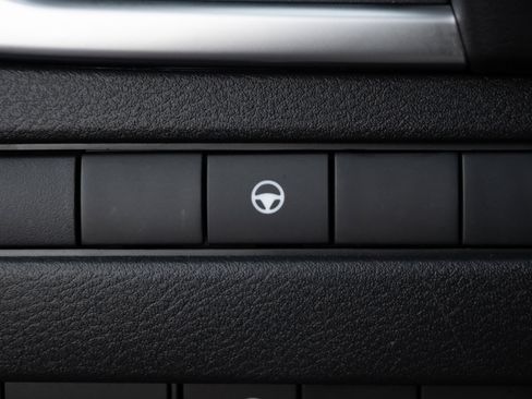 Used 2023 Nissan Rogue SV image 26